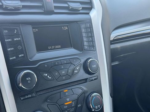 Used 2014 Ford Fusion SE w/ Equipment Group 201A FWD image 15