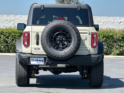 New 2026 Ford Bronco Badlands image 5