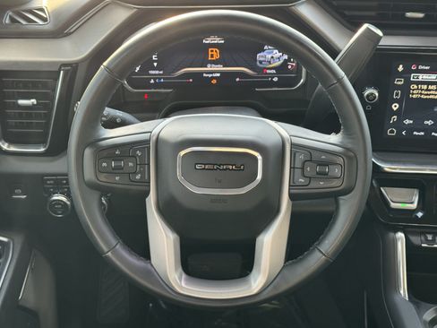 Used 2025 GMC Sierra 2500 Denali AWD/4WD image 12