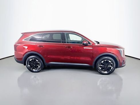 Used 2024 Kia Sorento S AWD/4WD image 5