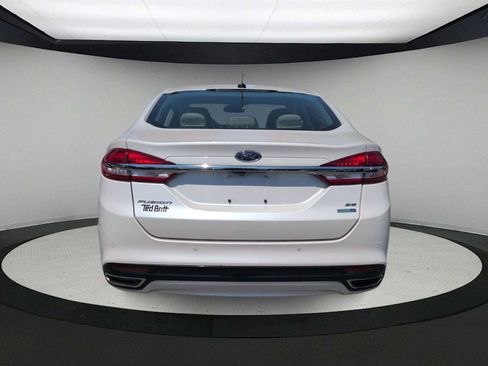 Used 2017 Ford Fusion SE w/ Fusion SE Technology Package AWD/4WD image 7