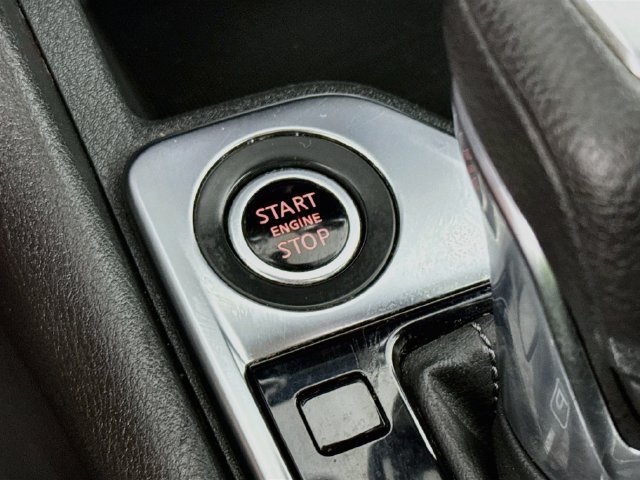 Used 2020 Nissan Sentra SV FWD image 18