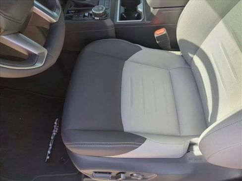 Used 2025 Toyota Tacoma TRD Sport image 4