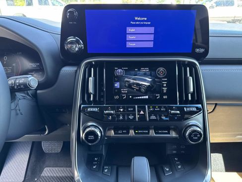 New 2025 Lexus LX 700h Overtrail image 26