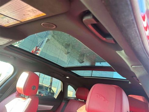 Used 2021 Jaguar F-PACE R-Dynamic S image 21