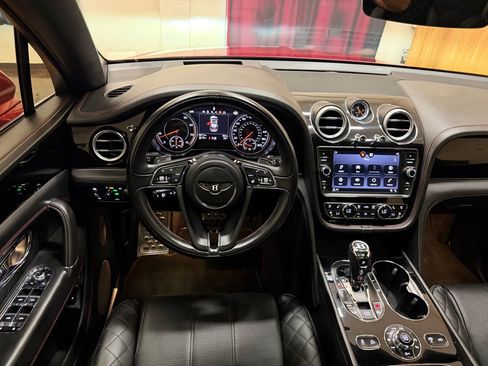 Used 2017 Bentley Bentayga AWD/4WD image 61