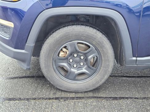 Used 2018 Jeep Compass Sport image 10