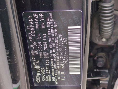 Certified 2025 Hyundai Elantra SEL FWD image 32
