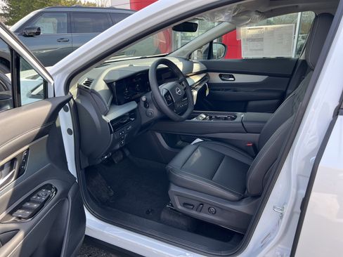 New 2026 Nissan Murano Platinum w/ Cargo Package AWD/4WD image 2