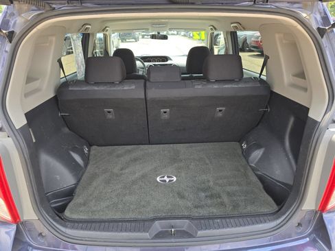 Used 2012 Scion xB FWD image 19