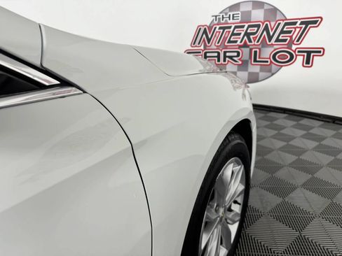 Used 2023 Chevrolet Malibu LT FWD image 30