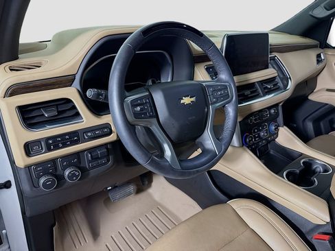 Used 2023 Chevrolet Tahoe Premier w/ Advanced Technology Package AWD/4WD image 9