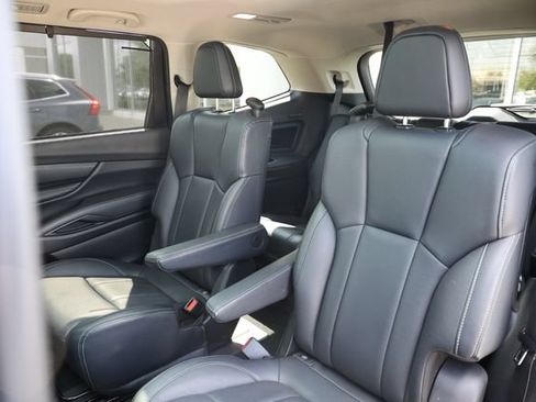 Used 2023 Subaru Ascent Limited w/ Technology Package AWD/4WD image 43