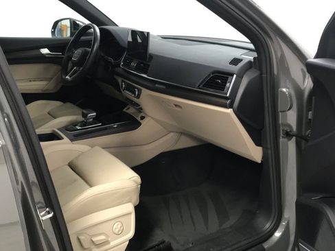Used 2023 Audi Q5 2.0T Premium Plus w/ Premium Plus Package AWD/4WD image 17
