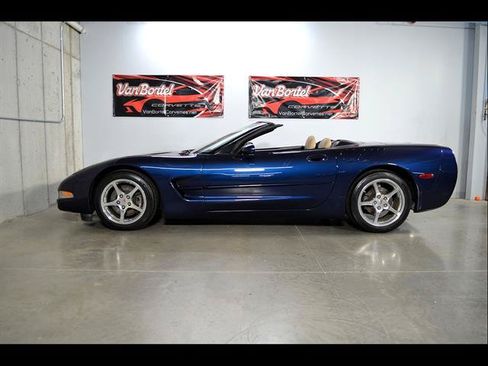 Used 1999 Chevrolet Corvette Convertible w/ Memory Pkg RWD image 28