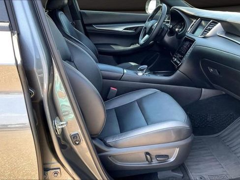 Used 2023 INFINITI QX55 Luxe w/ Accent Package image 7