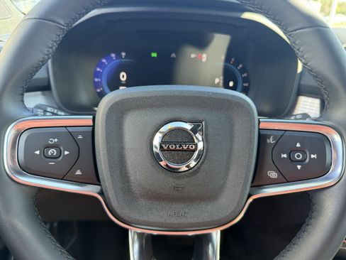 Certified 2023 Volvo XC40 B4 Core w/ Climate Package image 30