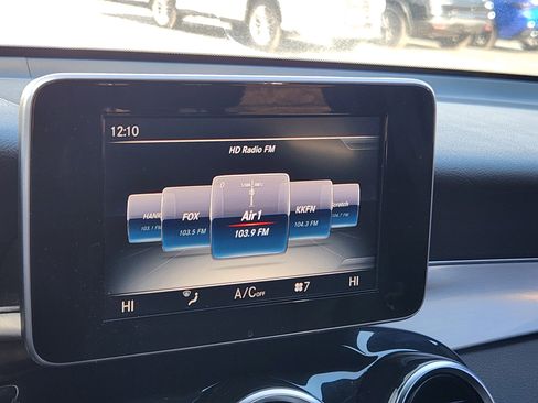 Used 2018 Mercedes-Benz GLC 300 4MATIC image 25