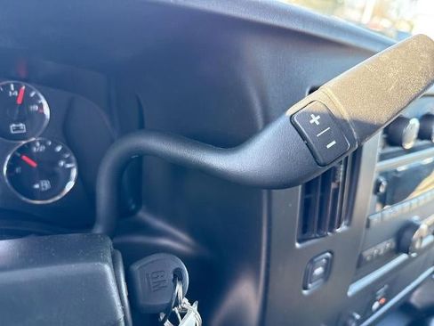 Certified 2023 GMC Savana 2500 Base w/ Driver Convenience Package image 15