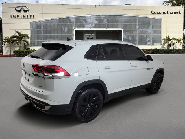 Used 2023 Volkswagen Atlas Cross Sport SE AWD/4WD image 4