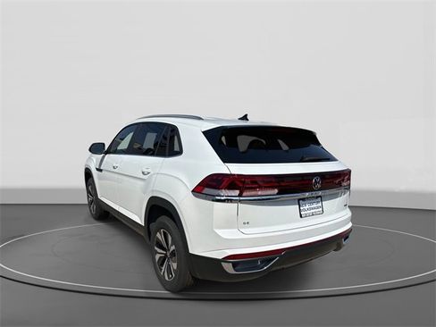 New 2026 Volkswagen Atlas Cross Sport SE image 3