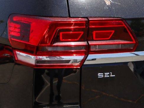 Used 2018 Volkswagen Atlas SEL AWD/4WD image 6