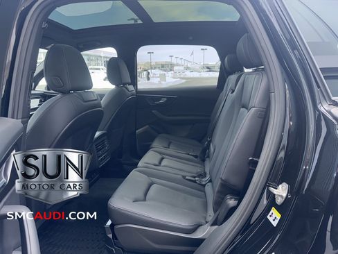 Used 2025 Audi Q7 2.0T Premium w/ Convenience Plus Package image 17