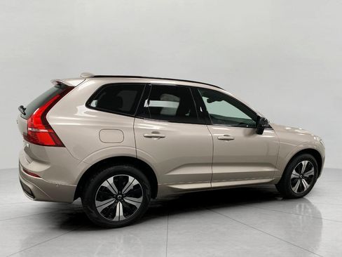 Used 2024 Volvo XC60 T8 Plus w/ Climate Package image 2