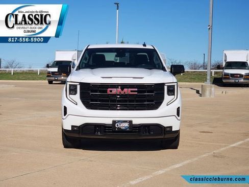 Used 2025 GMC Sierra 1500 Elevation image 4