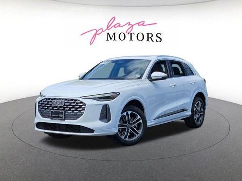 Used 2025 Audi Q5 Premium w/ Convenience Package AWD/4WD image 1