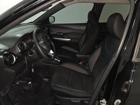 Used 2020 Nissan Kicks SV w/ Exterior Package FWD image 7
