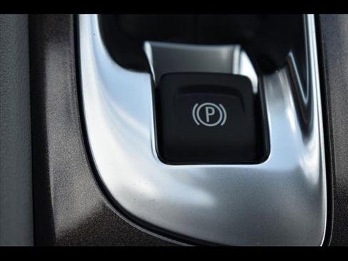 Used 2025 Chevrolet Malibu LS image 8