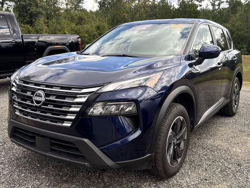 Used 2025 Nissan Rogue SV AWD/4WD image 4