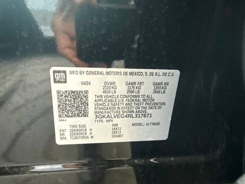 Used 2024 GMC Terrain SLT AWD/4WD image 4