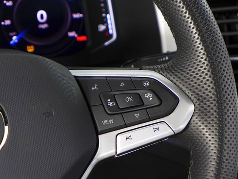 Used 2023 Volkswagen Atlas Cross Sport SEL R-Line image 29