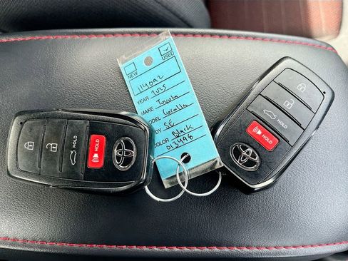 Used 2025 Toyota Corolla SE w/ SE Premium Package AWD/4WD image 32