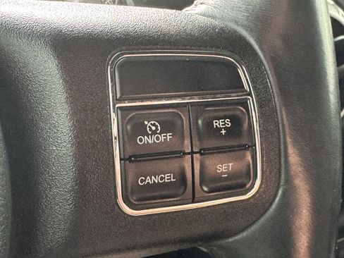 Used 2016 Jeep Wrangler Unlimited Sahara w/ Dual Top Group image 4