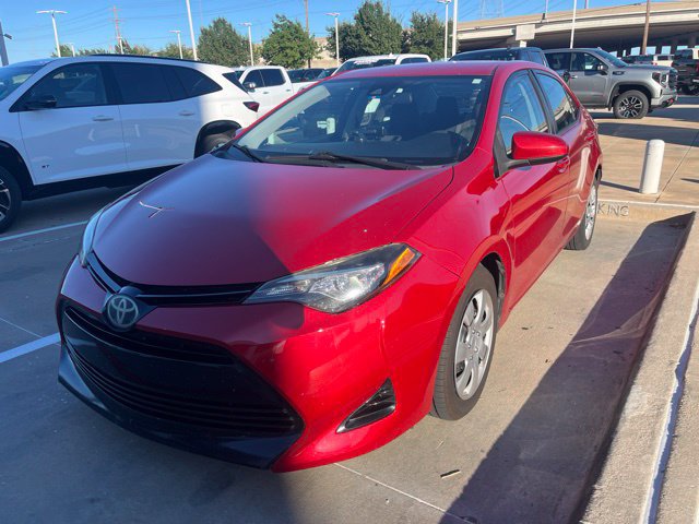 Used 2018 Toyota Corolla LE FWD image 2