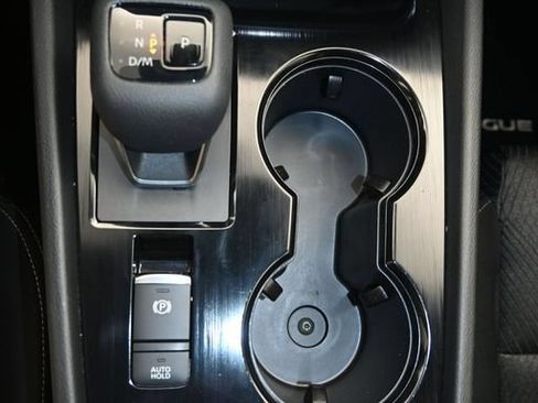Certified 2024 Nissan Rogue SV FWD image 18