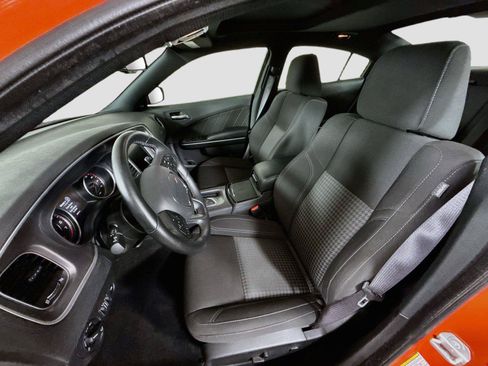 Used 2022 Dodge Charger SXT w/ Driver Convenience Group AWD/4WD image 15