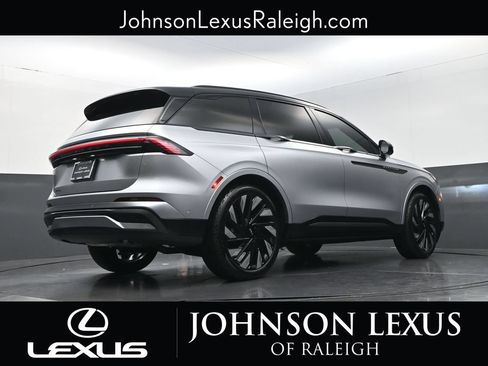 Used 2024 Lincoln Nautilus Reserve w/ Equipment Group 202A AWD/4WD image 15