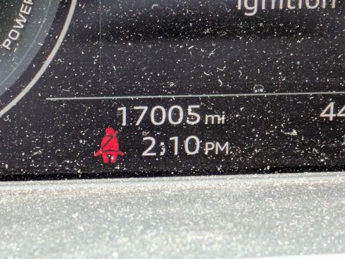 Used 2024 Audi Q5 e Premium Plus w/ Premium Plus Package image 10