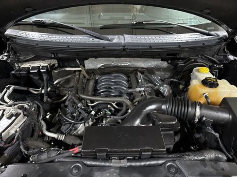 Used 2014 Ford F150 Platinum AWD/4WD image 26