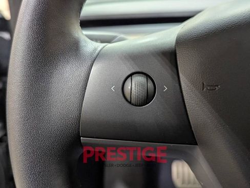 Used 2020 Tesla Model 3 Performance image 16