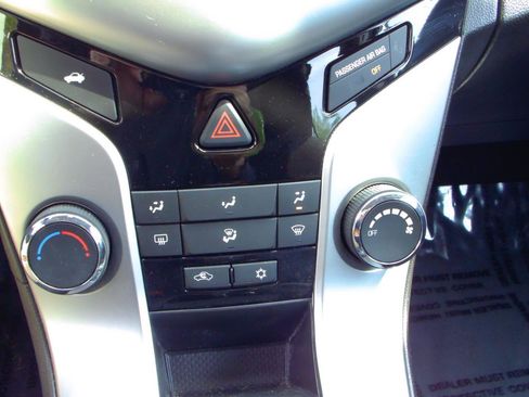 Used 2016 Chevrolet Cruze LT FWD image 21