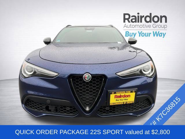 Used 2019 Alfa Romeo Stelvio Ti Sport w/ Quick Order Package 22S Sport AWD/4WD image 2
