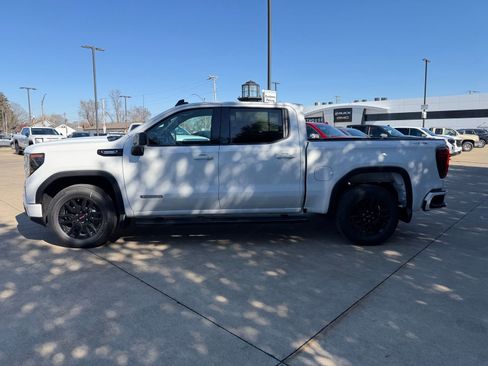 New 2026 GMC Sierra 1500 Elevation image 8
