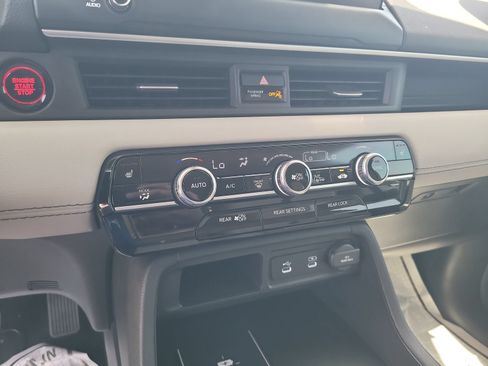 Certified 2026 Honda Pilot Touring image 19