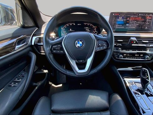 Used 2023 BMW 530e xDrive AWD/4WD image 6