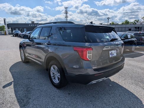 Certified 2023 Ford Explorer XLT w/ Equipment Group 202A AWD/4WD image 5
